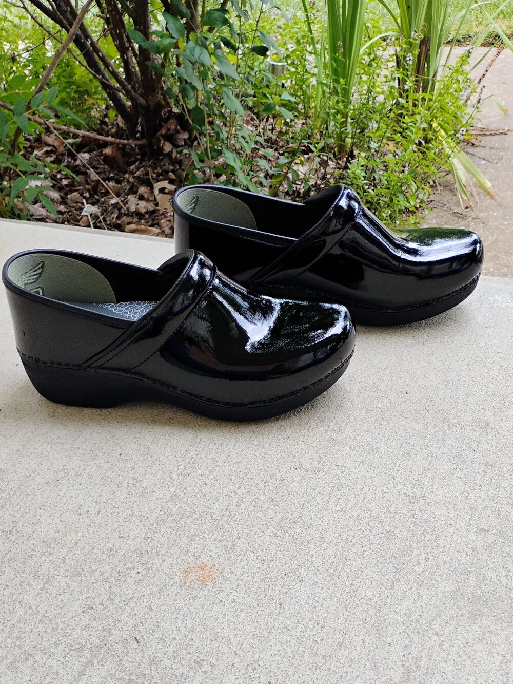 Dansko XP 2.0 Black Patent Leather Professional Clogs Like New 41 EU/10.5-11 US